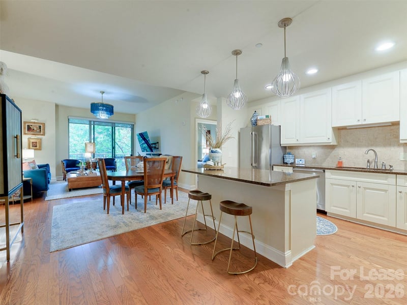 701 Royal Court Apt 306, Charlotte, NC - 3 beds, 2 baths, 1,756 sqft - $3,600