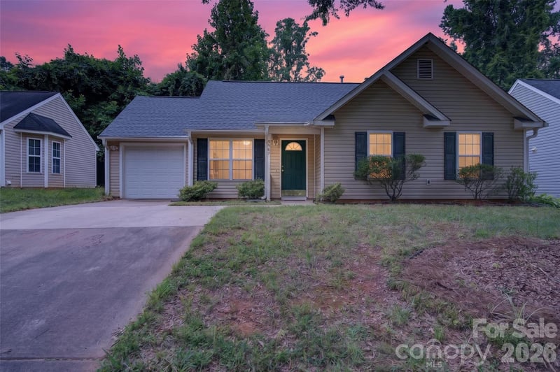 4627 Victory Lane, Charlotte, NC - 3 beds, 2 baths, 1,036 sqft - $287,500
