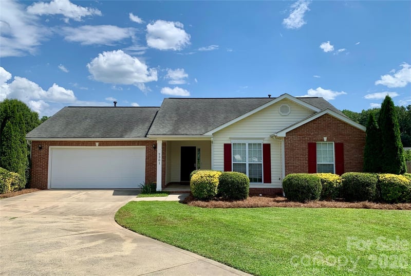 2301 Hunters Way, Monroe, NC - 3 beds, 2 baths, 1,161 sqft - $315,000