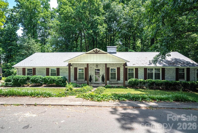 504 Dogwood Lane, Belmont, NC - 3 beds, 2 baths, 1,789 sqft - $498,000