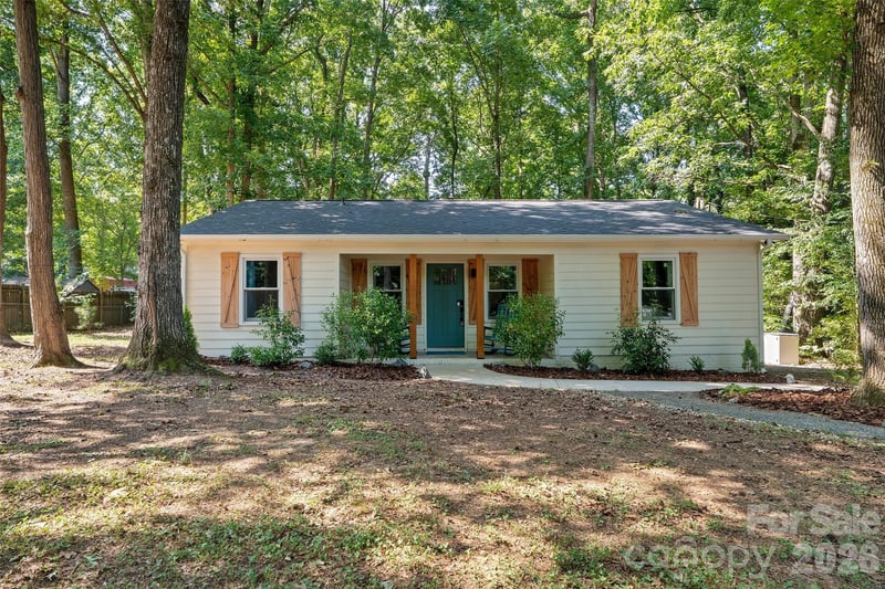 317 Jackson Place, Matthews, NC - 3 beds, 2 baths, 1,216 sqft - $379,000