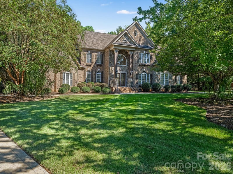 9200 Skipaway Drive, Waxhaw, NC - 5 beds, 5.5 baths, 5,541 sqft - $1,590,000