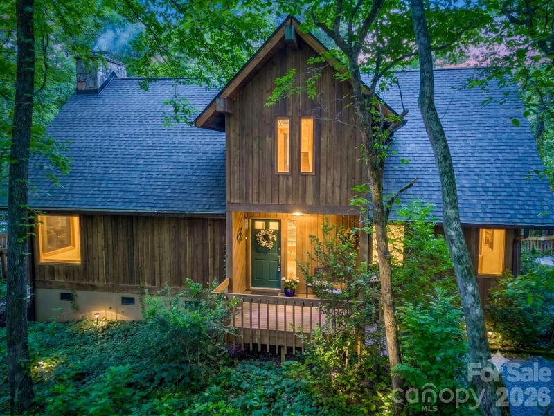 141 Hemlock Lane Apt 3, Lake Lure, NC - 3 beds, 2 baths, 1,916 sqft - $577,000