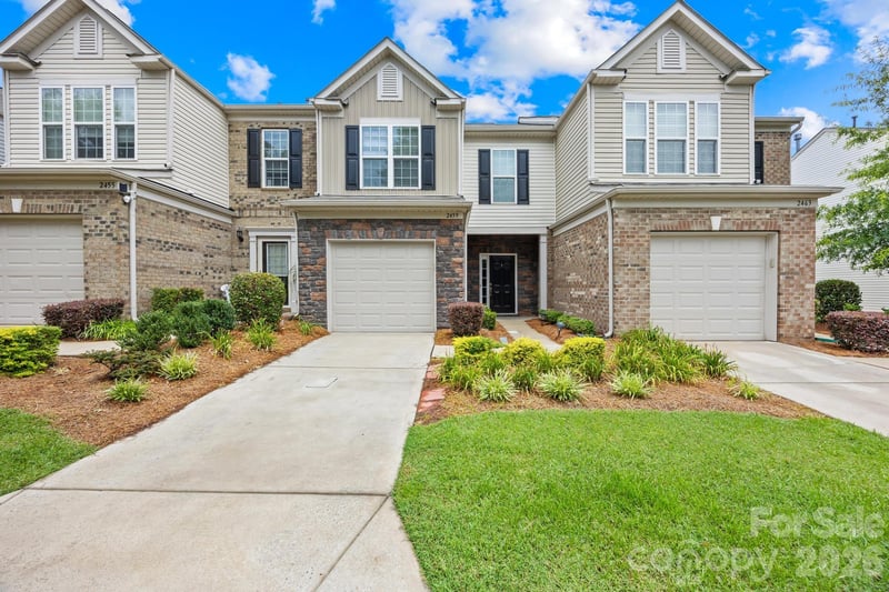 2459 Diplomat Lane, Charlotte, NC - 3 beds, 2.5 baths, 1,499 sqft - $395,000