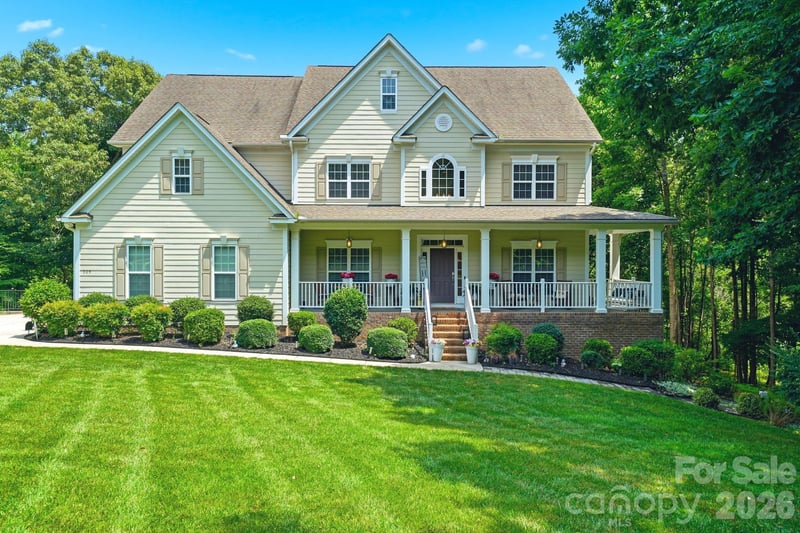 309 Walking Horse Trail, Davidson, NC - 5 beds, 4.5 baths, 4,591 sqft - $1,199,900