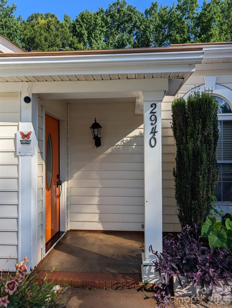2940 Hosta Drive, Charlotte, NC - 3 beds, 2 baths, 1,521 sqft - $320,000