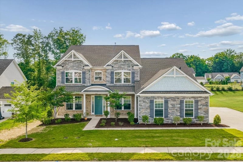 1427 Brooksland Place, Waxhaw, NC - 6 beds, 5.5 baths, 4,165 sqft - $750,000