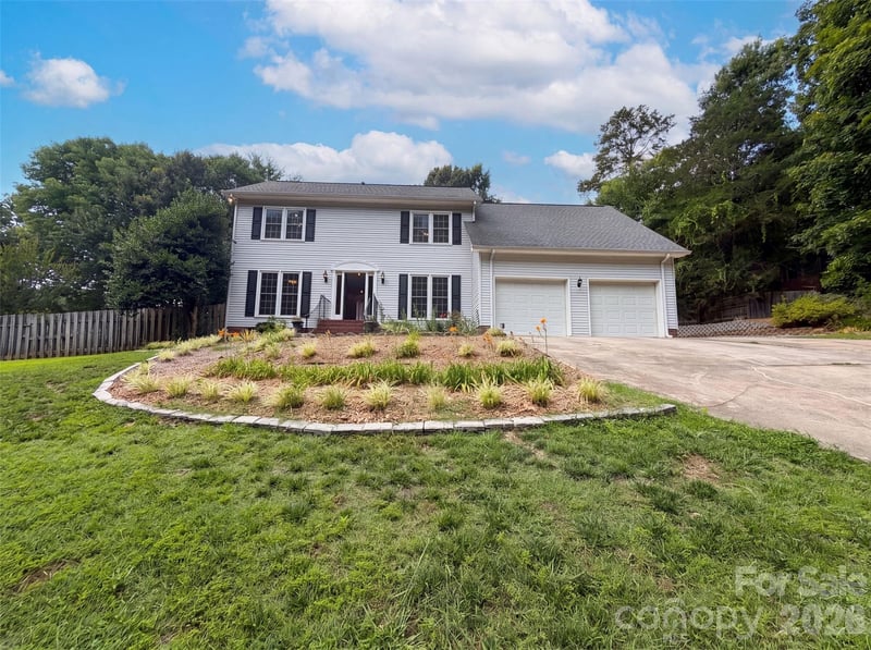 1148 Blossom Terrace, Fort Mill, SC - 3 beds, 2.5 baths, 2,193 sqft - $500,000