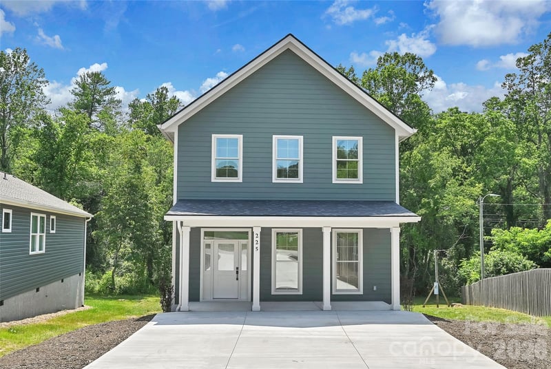 225 Edgewood Road S, Asheville, NC - 3 beds, 2.5 baths, 1,619 sqft - $445,000