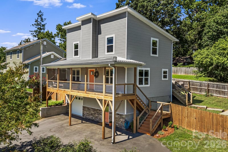 14 3rd Street, Asheville, NC - 4 beds, 3.5 baths, 1,995 sqft - $570,000