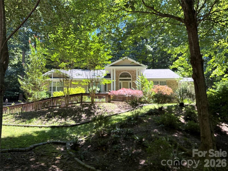 206 Camellia Way, Laurel Park, NC - 3 beds, 3 baths, 2,784 sqft - $650,000