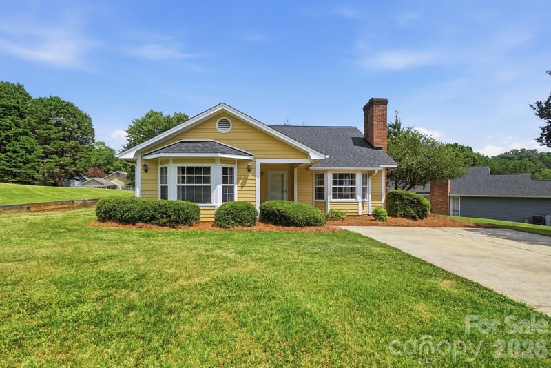 2914 Huckleberry Hill Drive, Fort Mill, SC - 3 beds, 2 baths, 1,470 sqft - $295,000