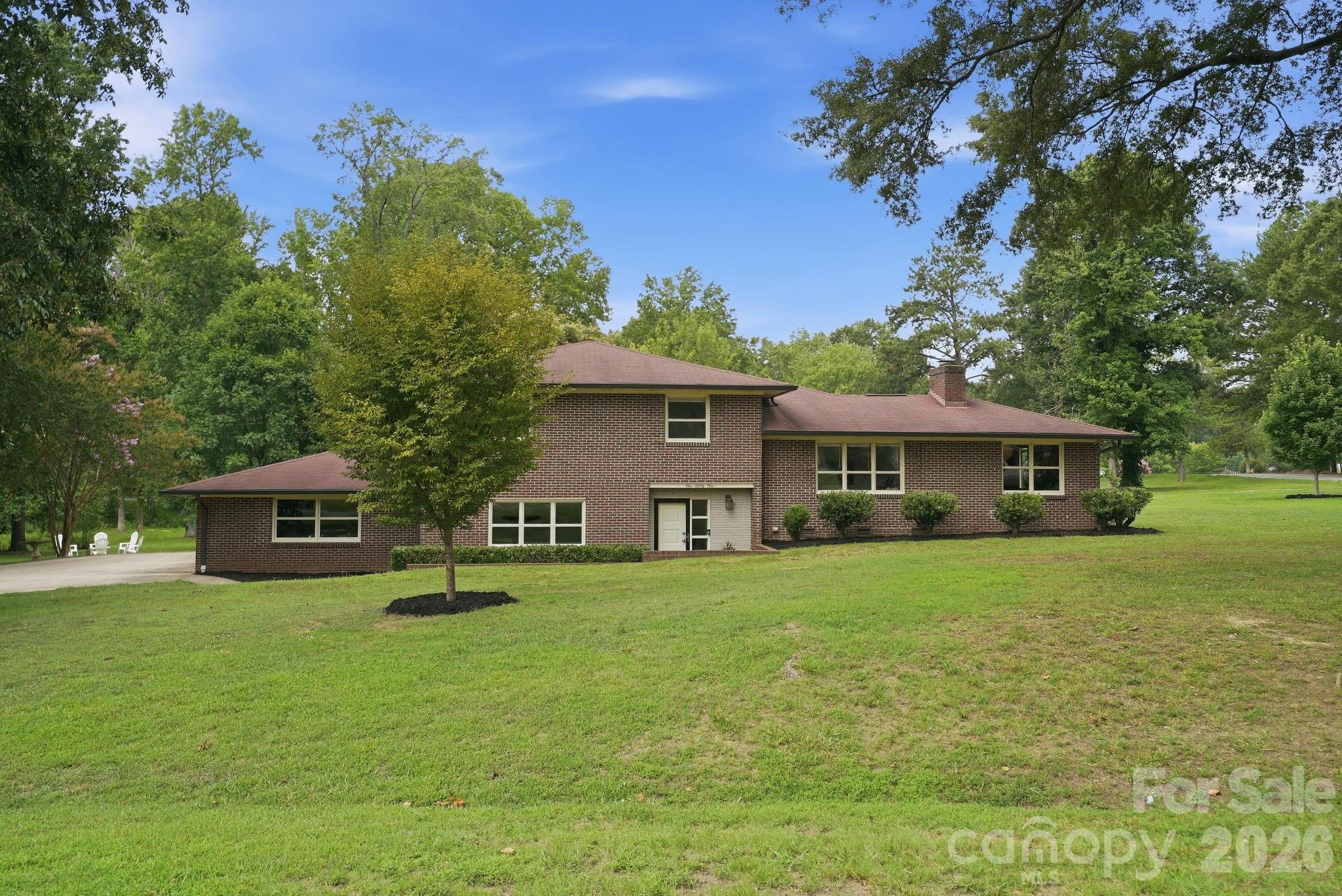 181 Woodlynn Drive, Charlotte, NC. property listing photo
