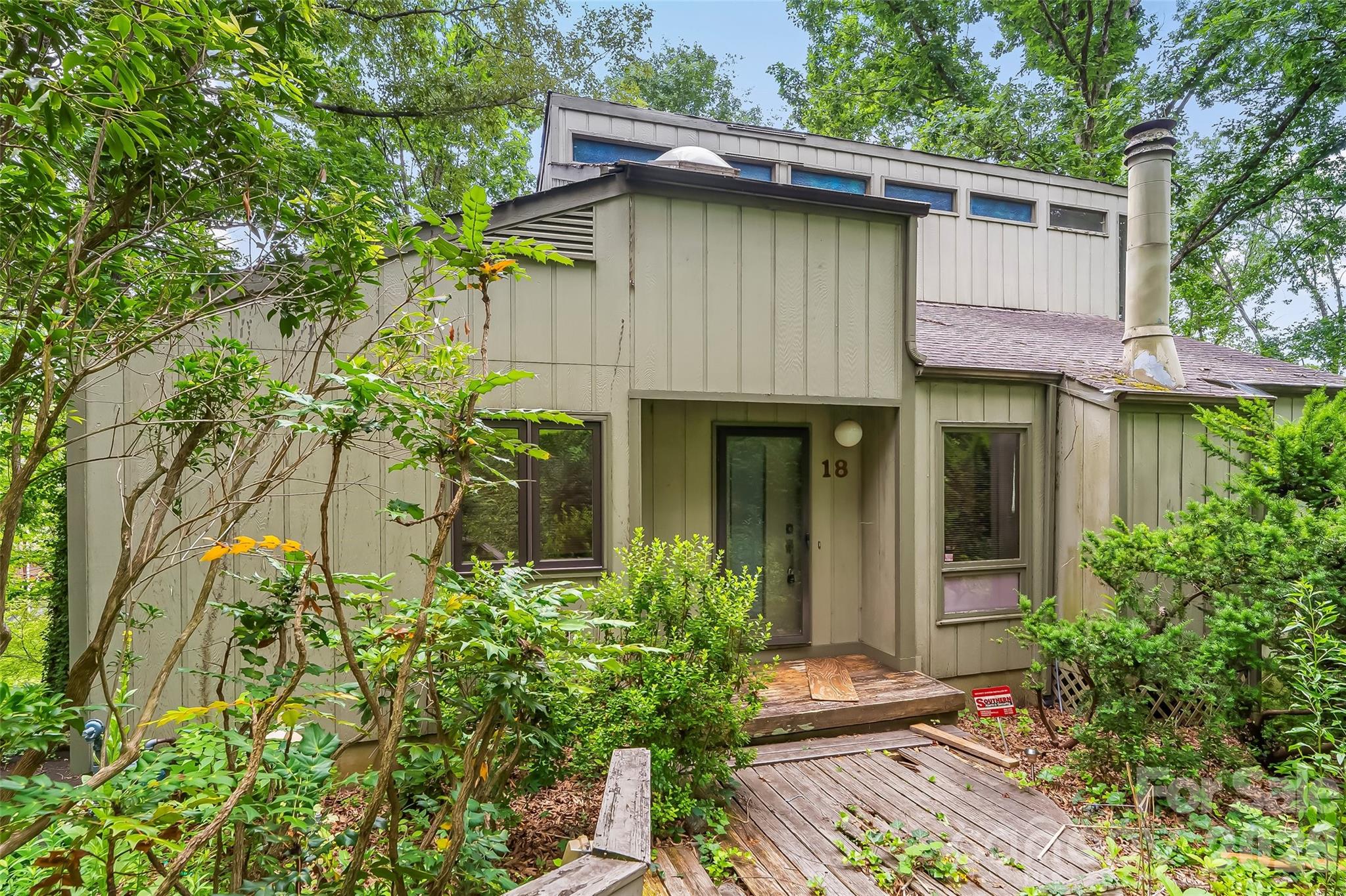 18 Mayfield Road, Asheville, NC. property listing photo
