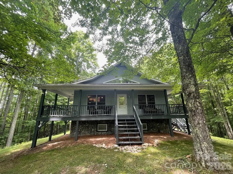 700 Norton Fork Road, Hot Springs, NC - 4 beds, 3.5 baths, 2,923 sqft - $692,000