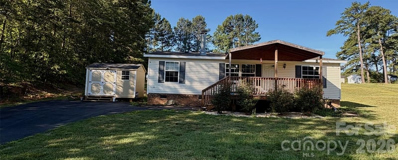 5422 Wrenn Drive, Denver, NC - 3 beds, 2 baths, 1,075 sqft - $239,000
