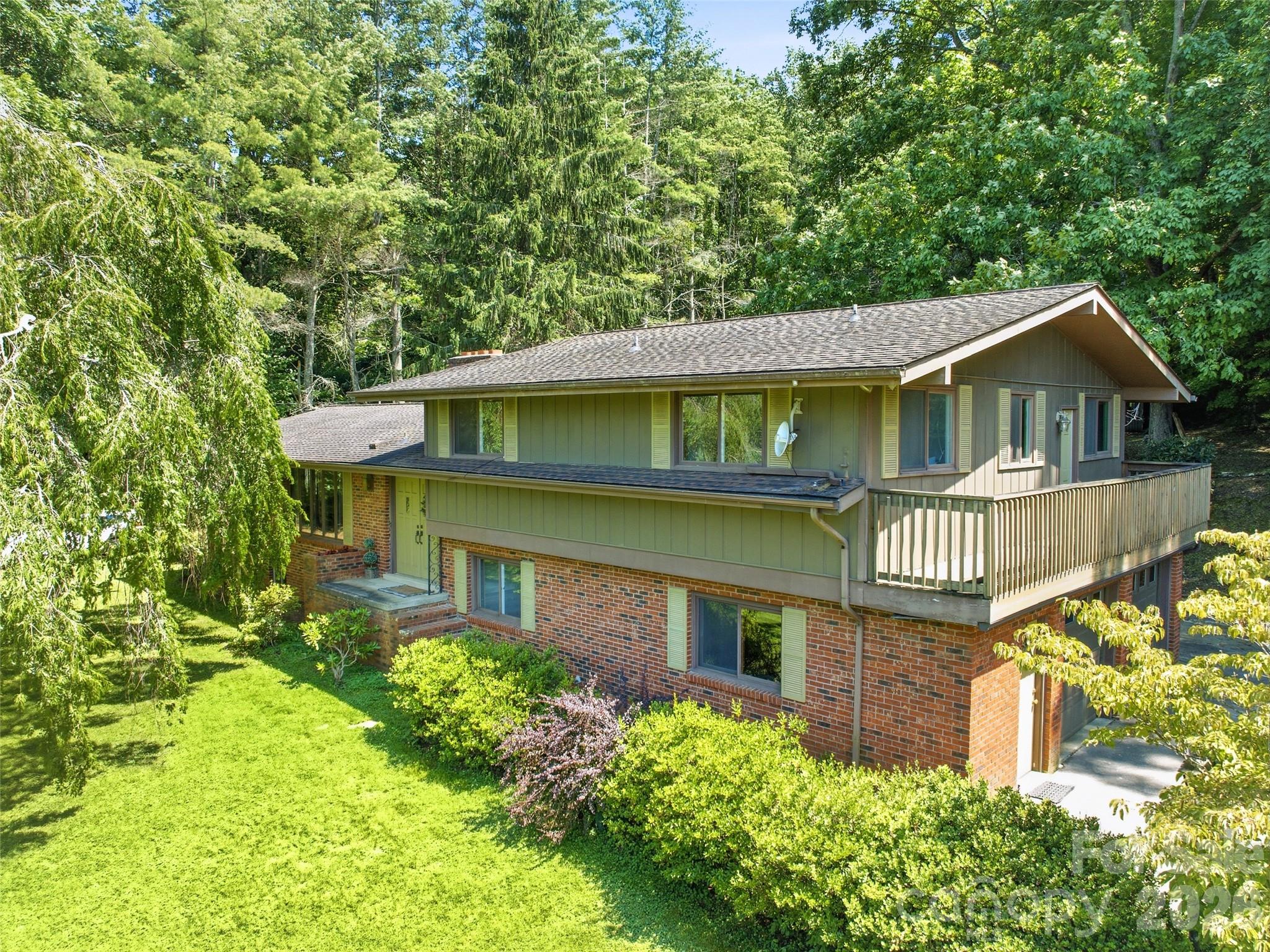 252 Big Stomp Road, Waynesville, NC. property listing photo