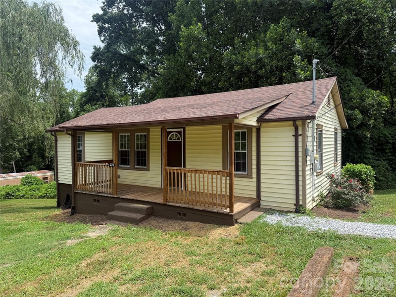 276 Kathy Street, Marion, NC - 3 beds, 1 bath, 858 sqft - $190,000