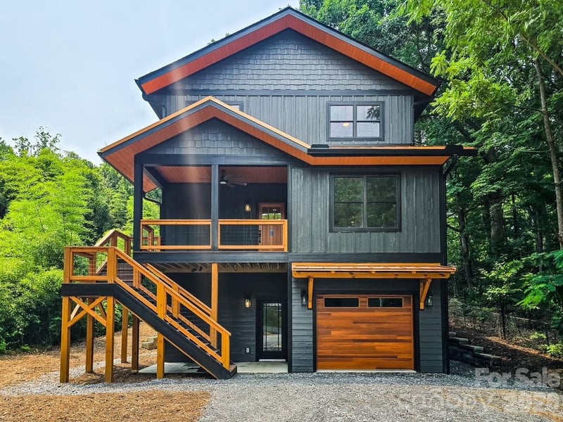 505 S Oconeechee Avenue, Black Mountain, NC - 4 beds, 3.5 baths, 2,349 sqft - $865,000