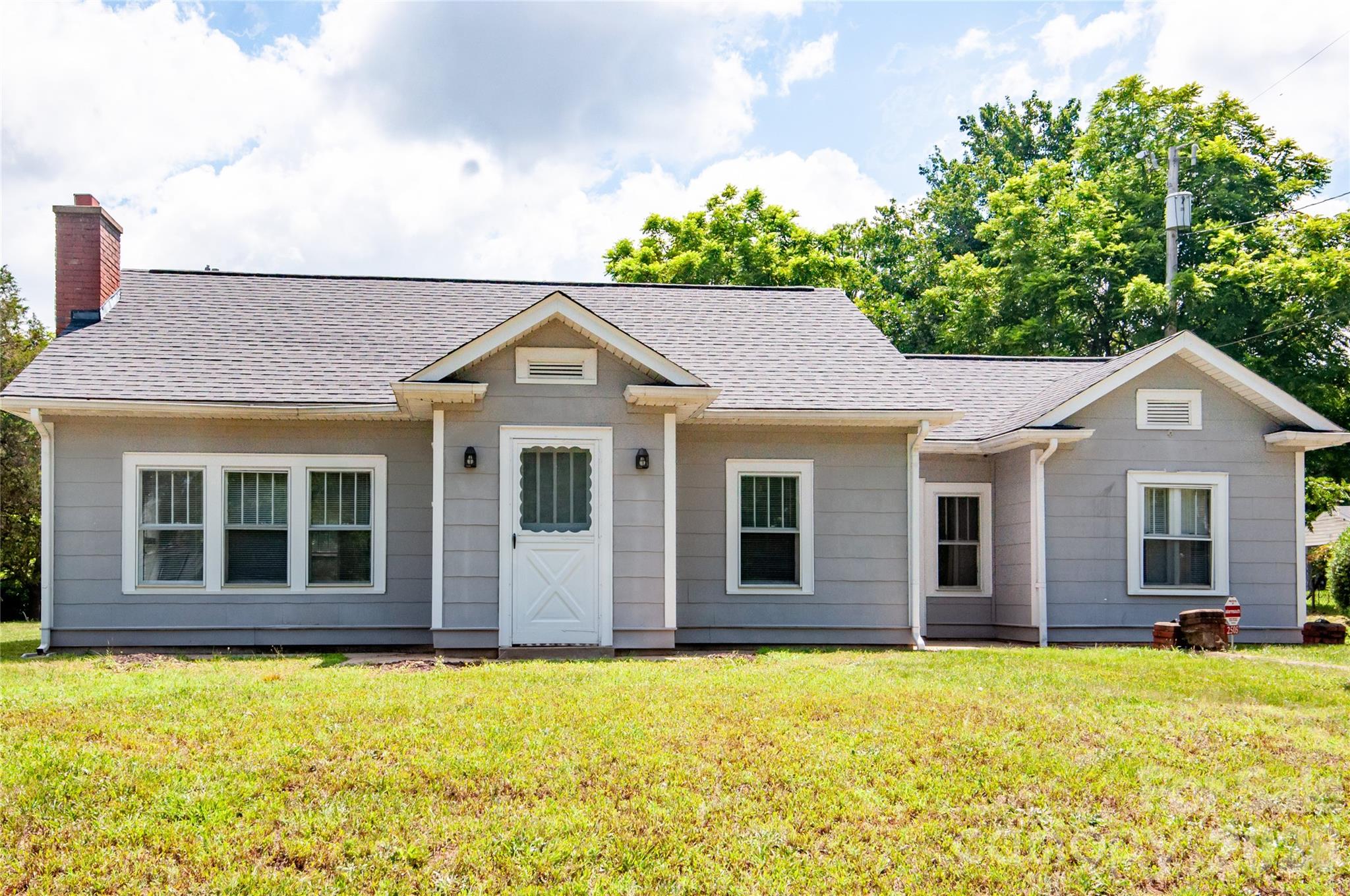 2505 Shelton Avenue, Statesville, NC. property listing photo