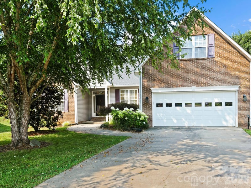 412 Silo Drive, Asheville, NC - 3 beds, 2 baths, 2,667 sqft - $625,000