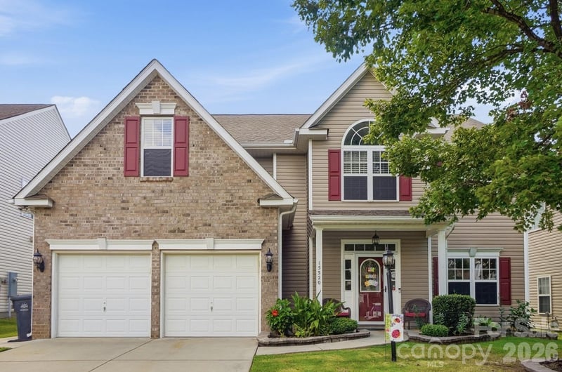 15320 Edgewater Forest Lane, Charlotte, NC - 4 beds, 2.5 baths, 2,904 sqft - $485,000