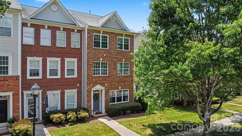 7051 Brighton Park Drive, Charlotte, NC - 3 beds, 3 baths, 2,152 sqft - $384,000