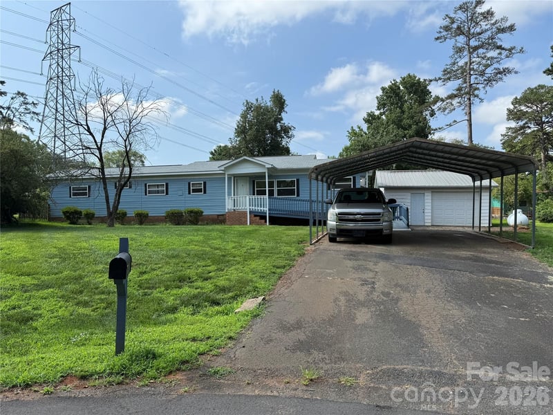 7312 Doblinway Drive, Charlotte, NC - 3 beds, 2 baths, 1,010 sqft - $149,900