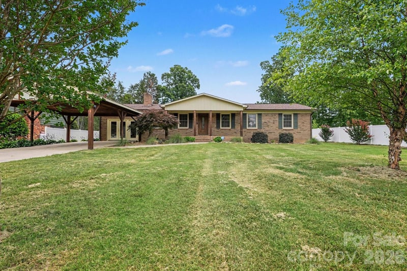 1138 Graham Street, Claremont, NC - 3 beds, 2 baths, 1,608 sqft - $303,000