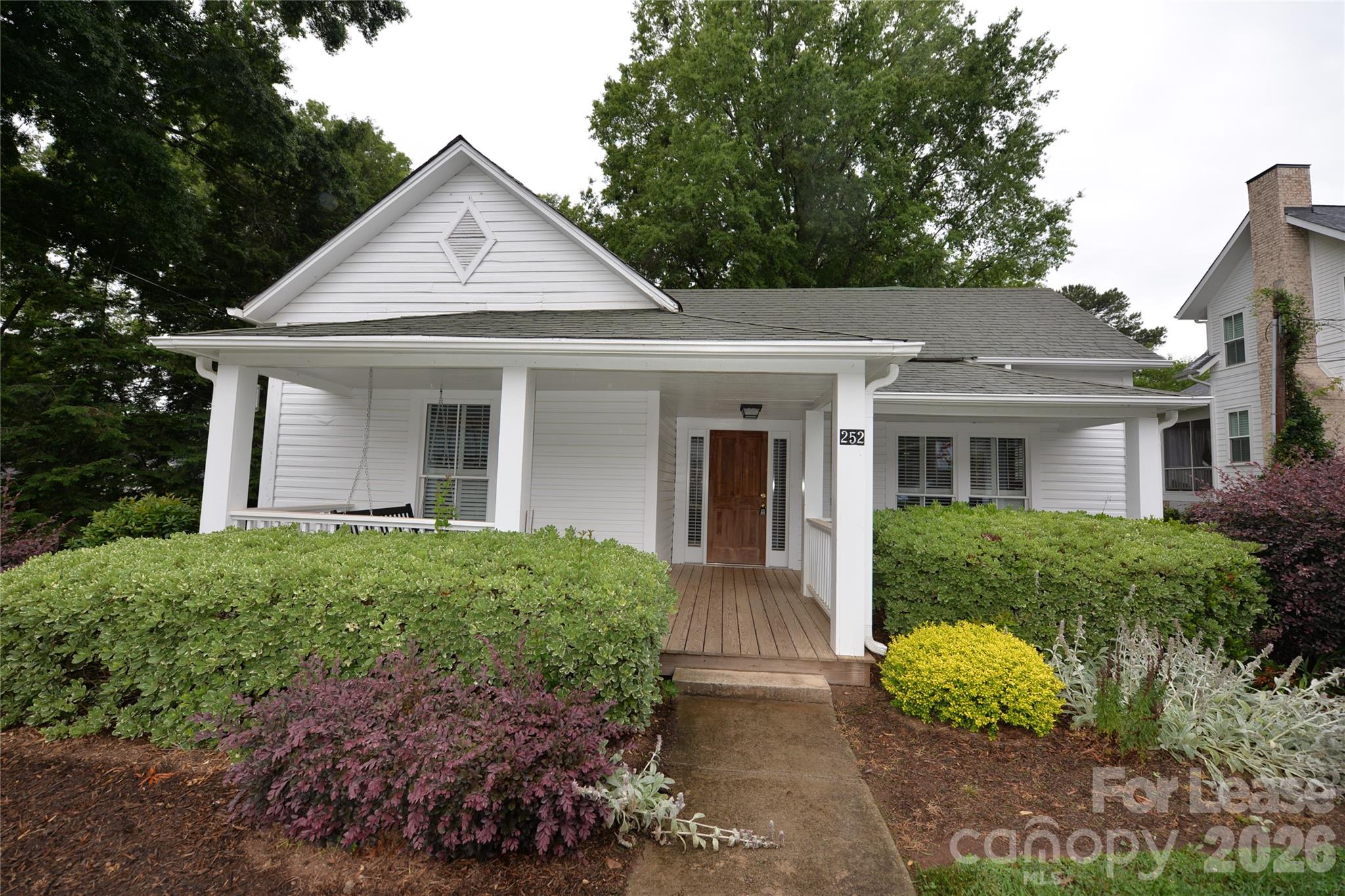 252 South Street, Davidson, NC. property listing photo