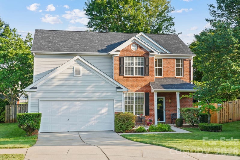 15926 Bubbling Branch Lane, Charlotte, NC - 3 beds, 2.5 baths, 2,006 sqft - $415,000