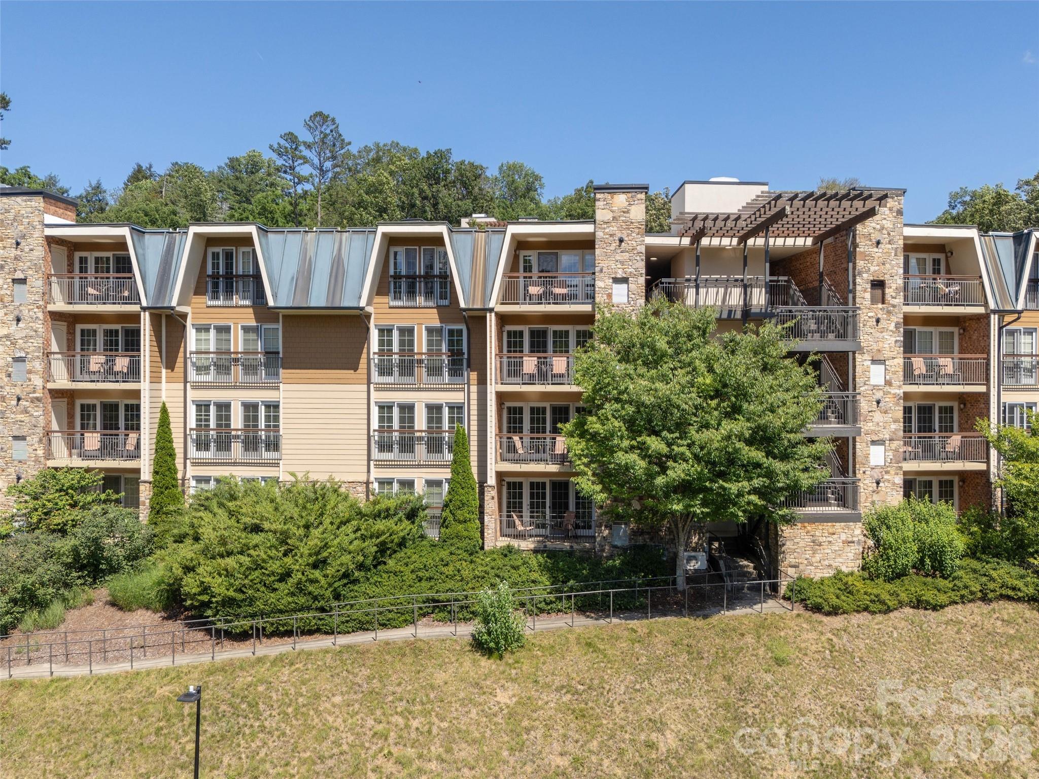 208 Bowling Park Road Apt 208, Asheville, NC. property listing photo