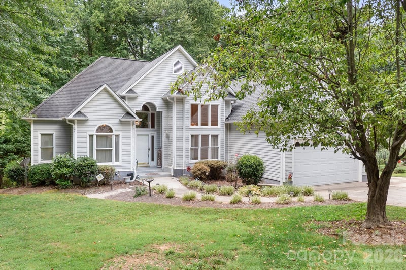 135 Pinecroft Court Apt 4, Troutman, NC - 2 beds, 2.5 baths, 1,833 sqft - $449,000