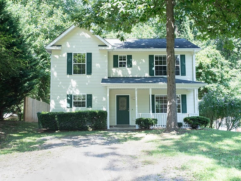 17 Pinecrest Drive, Asheville, NC - 3 beds, 2.5 baths, 1,482 sqft - $399,000