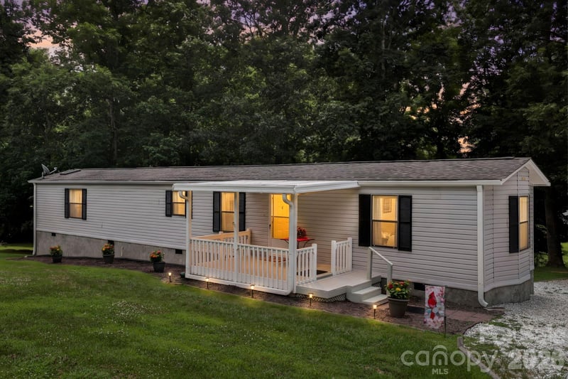 229 Concord Road, Asheville, NC - 2 beds, 2 baths, 1,064 sqft - $259,000