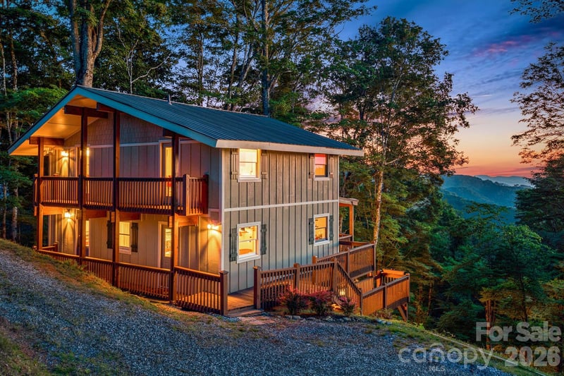 46 Trillium Lane, Mars Hill, NC - 3 beds, 2 baths, 1,298 sqft - $449,000