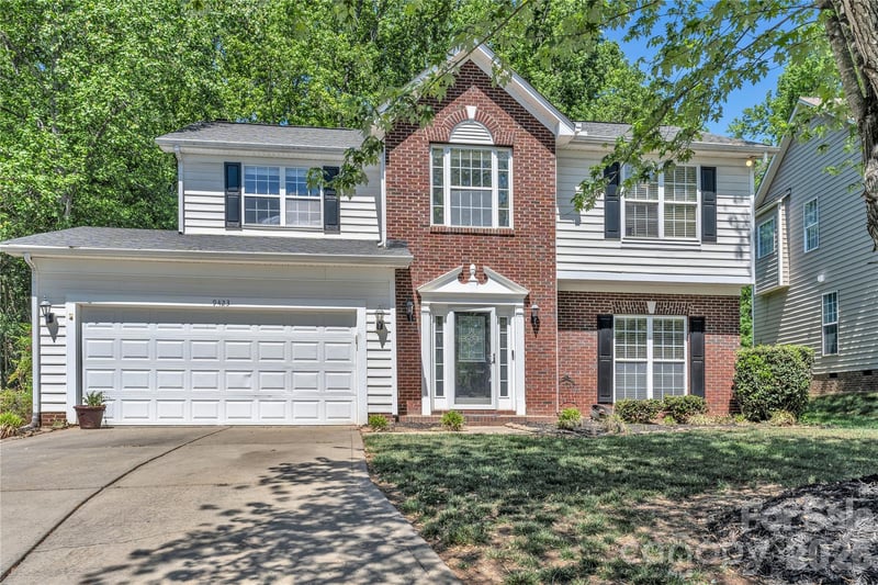 9423 Willow Tree Lane, Charlotte, NC - 4 beds, 2.5 baths, 2,006 sqft - $559,900