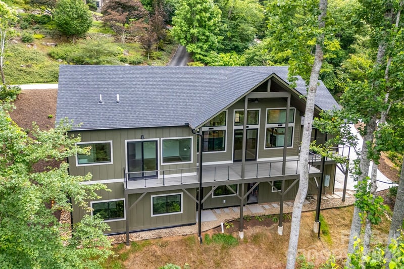 93 Village Pointe Lane, Asheville, NC - 4 beds, 3.5 baths, 2,880 sqft - $1,310,000