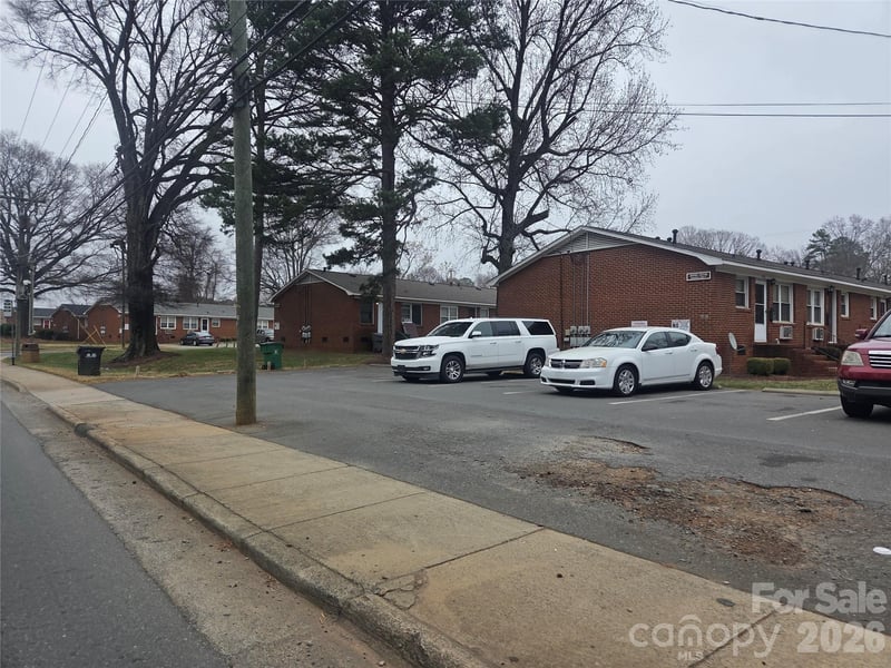4102 Craig Avenue, Charlotte, NC - 18 beds, 11,268 sqft - $2,950,000