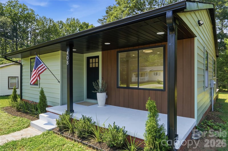408 Rhyne Street, Stanley, NC - 2 beds, 1 bath, 836 sqft - $269,900