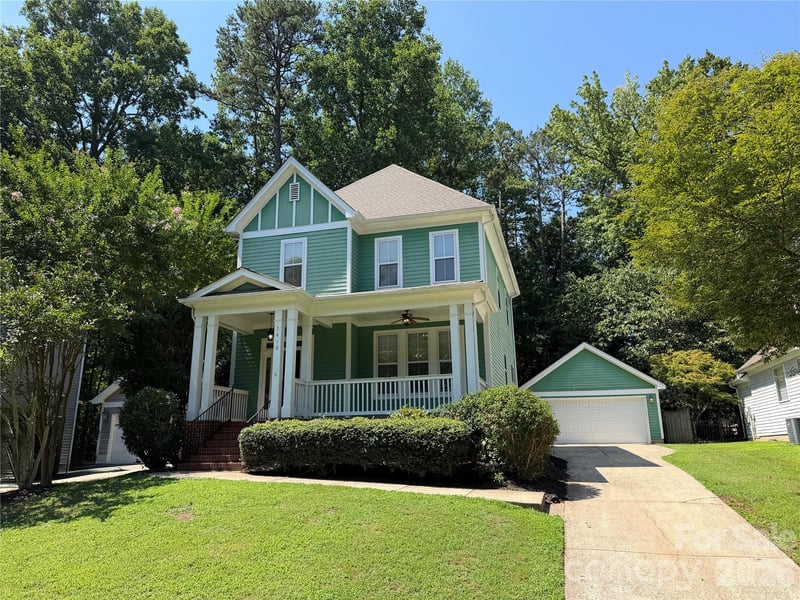 7416 Lochrein Ridge Drive, Huntersville, NC - 3 beds, 2.5 baths, 1,896 sqft - $485,000