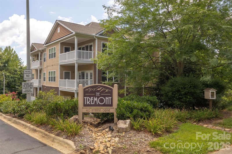 40 Hyannis Drive Apt 202, Asheville, NC - 3 beds, 2 baths, 1,616 sqft - $495,000