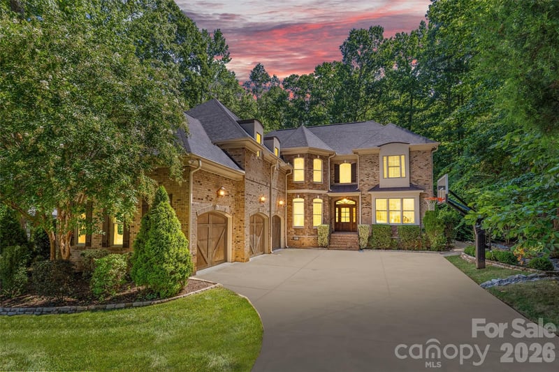 3030 Ashford Glen Drive, Matthews, NC - 5 beds, 4.5 baths, 4,470 sqft - $1,970,000