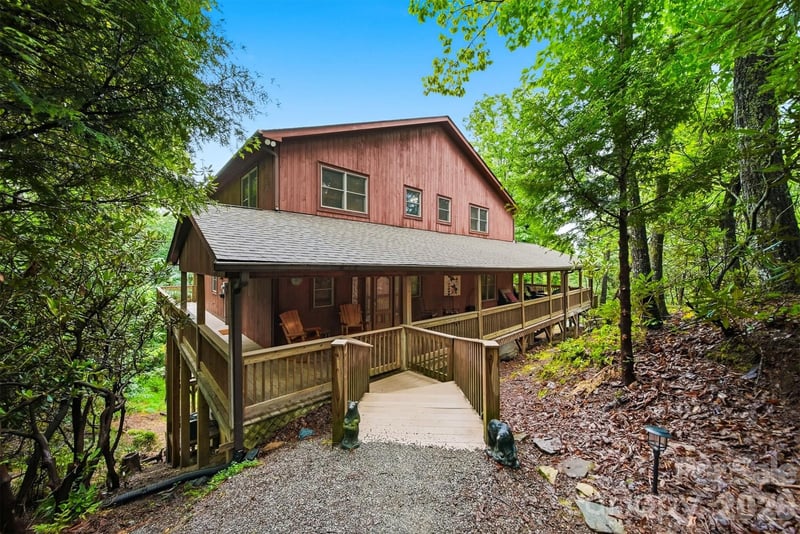 4216 Bolick Road, Lenoir, NC - 3 beds, 2.5 baths, 2,536 sqft - $749,900