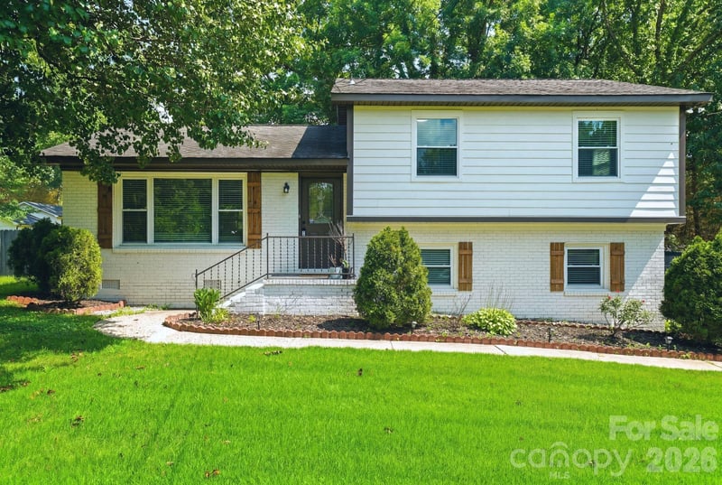 7552 Idlewild Road, Charlotte, NC - 4 beds, 2.5 baths, 1,947 sqft - $425,000