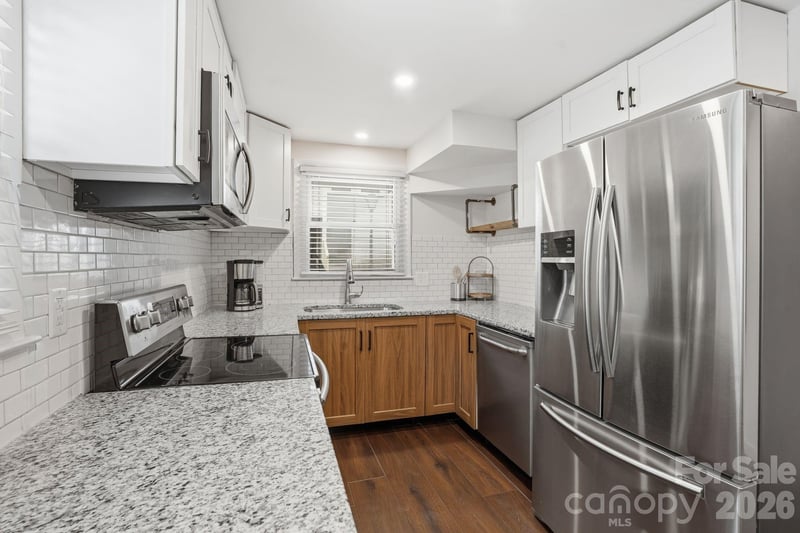 721 N Poplar Street Apt 1, Charlotte, NC - 1 bed, 1.5 baths, 743 sqft - $269,000