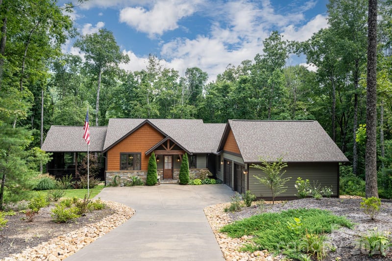 403 Thunder Mountain Road, Hendersonville, NC - 3 beds, 2.5 baths, 2,717 sqft - $1,199,000