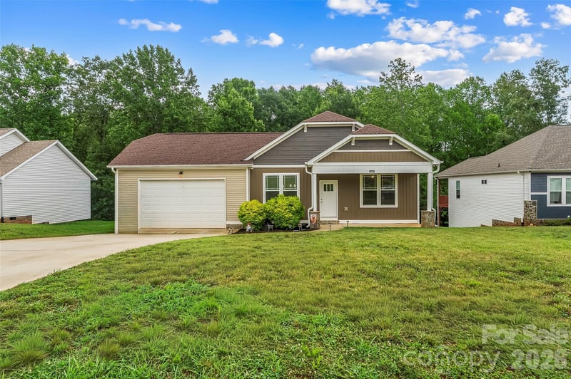 1640 Farmington Hills Drive, Conover, NC - 3 beds, 2 baths, 1,691 sqft - $370,000