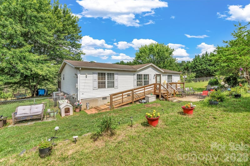 147 High Valley Estates Drive, Alexander, NC - 3 beds, 2 baths, 1,344 sqft - $305,000