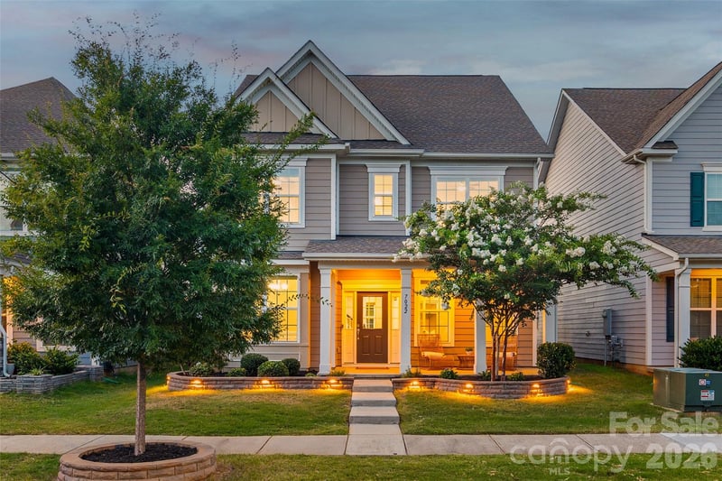 7022 Walnut Branch Lane, Charlotte, NC - 4 beds, 3.5 baths, 3,033 sqft - $750,000